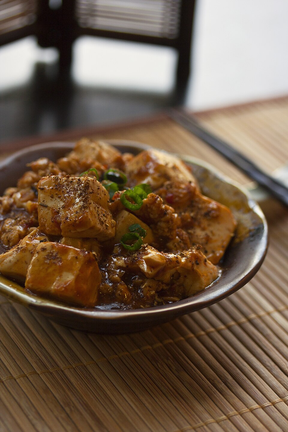 Tofu - Von Archon6812 - CC BY-SA 3.0, https://commons.wikimedia.org/wiki/File:Billyfoodmabodofu3.jpg