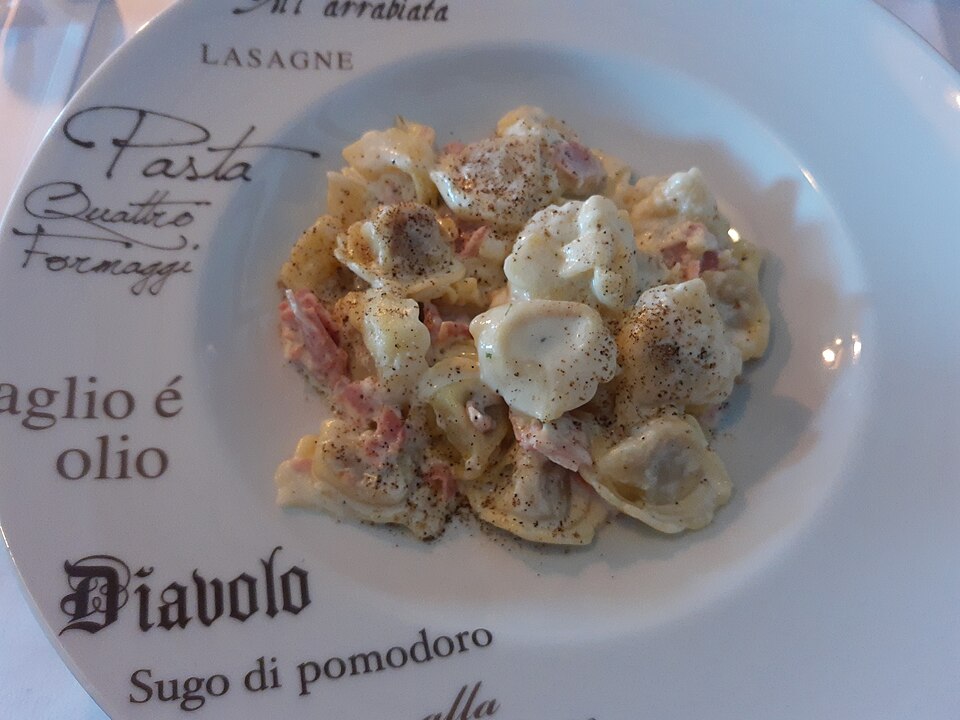 Tortelloni - Von Gerda Arendt - CC BY-SA 4.0, https://commons.wikimedia.org/wiki/File:Tortelloni,_Wehen.jpg